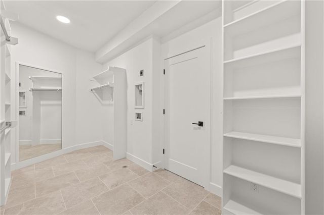 16932 Parkhill Street, Overland Park, KS 66221