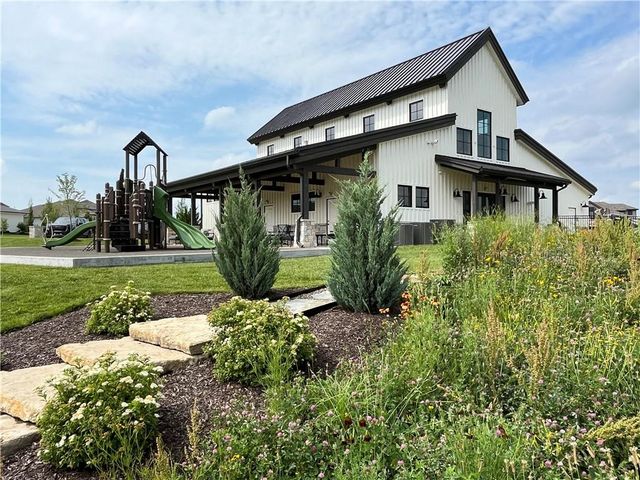 16932 Parkhill Street, Overland Park, KS 66221