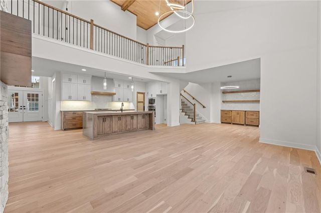 16932 Parkhill Street, Overland Park, KS 66221