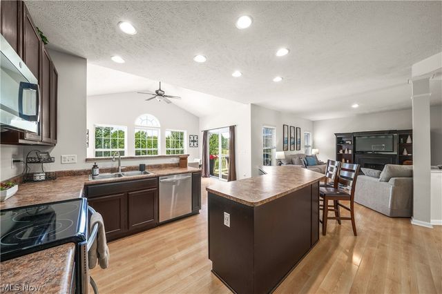 10214 Ridgeview Court, Streetsboro, OH 44241