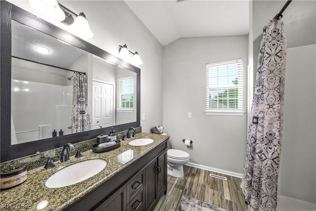 10214 Ridgeview Court, Streetsboro, OH 44241