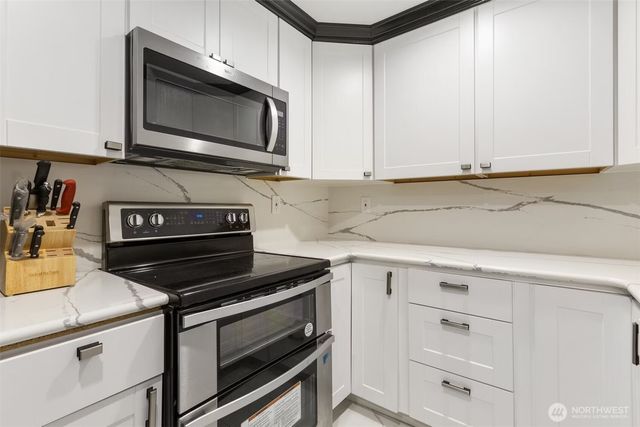 5004 188th Street SW, Lynnwood, WA 98037