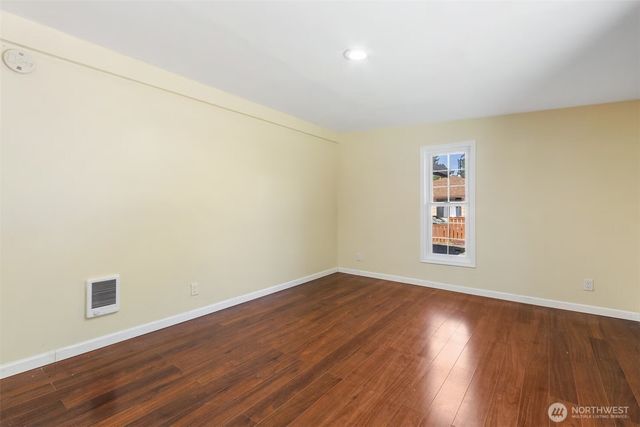 5004 188th Street SW, Lynnwood, WA 98037