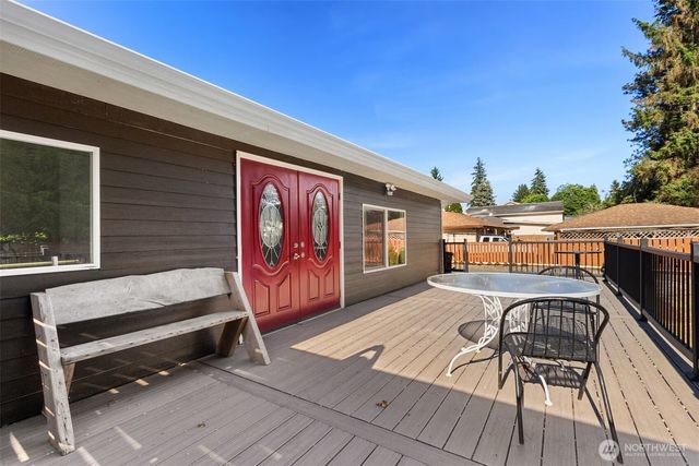 5004 188th Street SW, Lynnwood, WA 98037