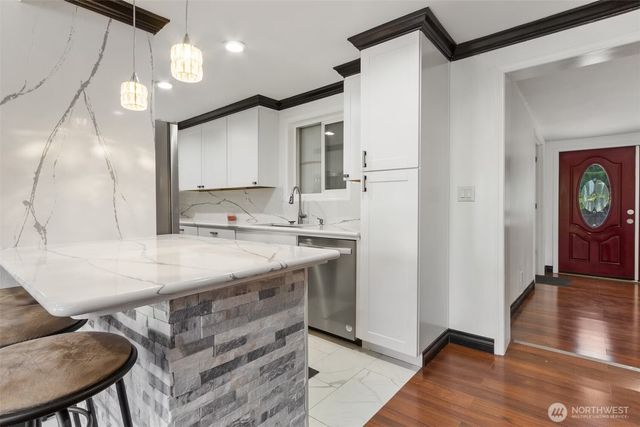 5004 188th Street SW, Lynnwood, WA 98037