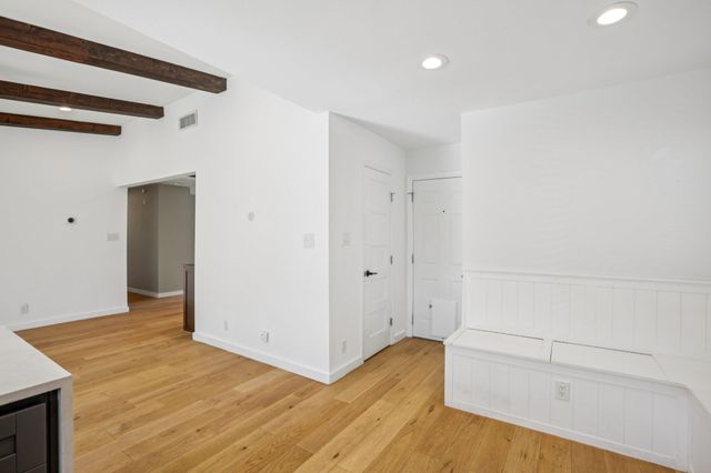 7205 Twisted Oaks DR, Austin, TX 78745