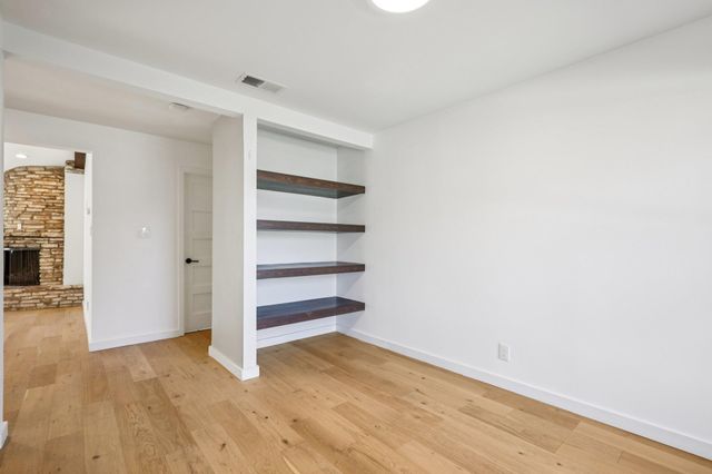 7205 Twisted Oaks DR, Austin, TX 78745