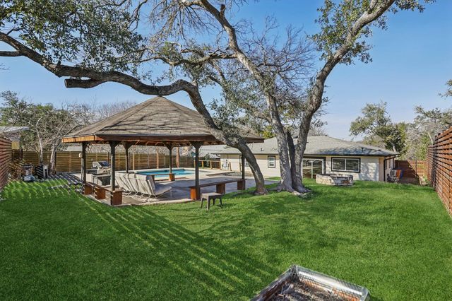 7205 Twisted Oaks DR, Austin, TX 78745