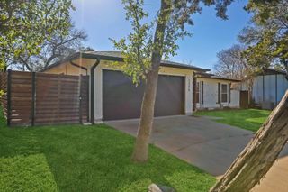 7205 Twisted Oaks DR, Austin, TX 78745