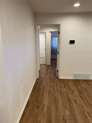 1002 W 4th Street, Keene, TX 76059