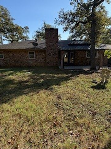 1002 W 4th Street, Keene, TX 76059