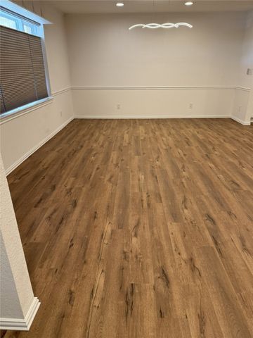 1002 W 4th Street, Keene, TX 76059