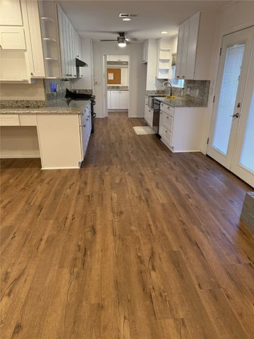 1002 W 4th Street, Keene, TX 76059