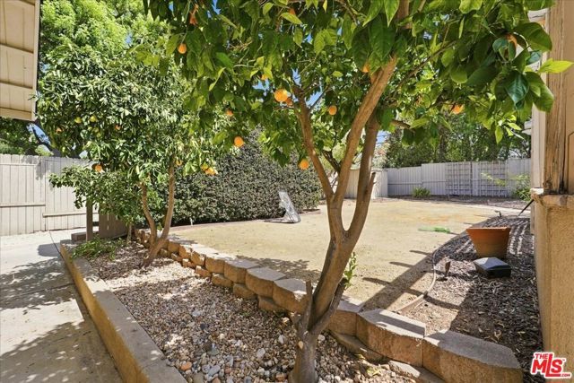 1940 Country Club Road, Thousand Oaks, CA 91360