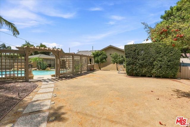 1940 Country Club Road, Thousand Oaks, CA 91360
