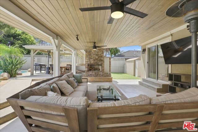 1940 Country Club Road, Thousand Oaks, CA 91360