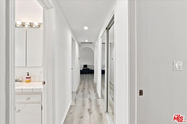 1940 Country Club Road, Thousand Oaks, CA 91360