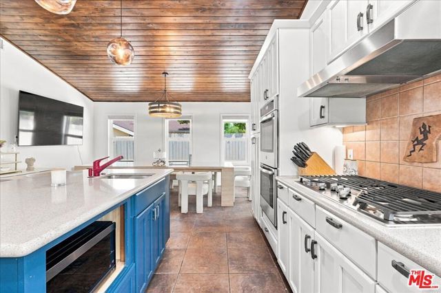 1940 Country Club Road, Thousand Oaks, CA 91360