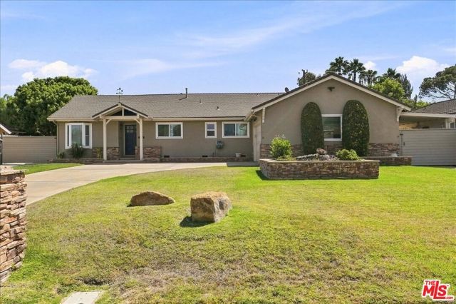 1940 Country Club Road, Thousand Oaks, CA 91360