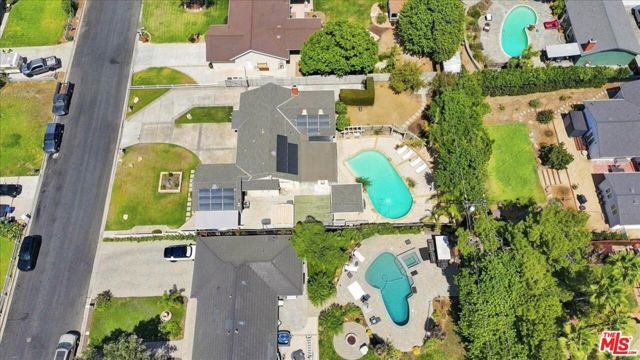 1940 Country Club Road, Thousand Oaks, CA 91360