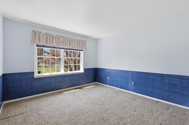 72 BOBBIE DR, Ivyland, PA 18974
