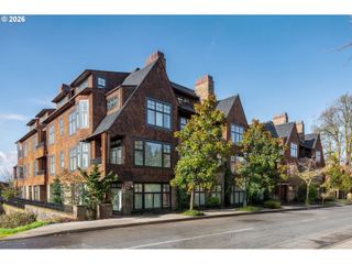 535 2ND St 207, Lake Oswego, OR 97034