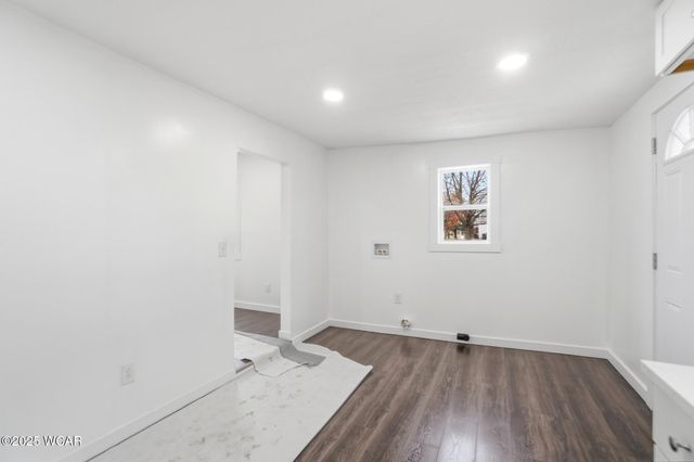 124 N Perry Street, Lima, OH 45801