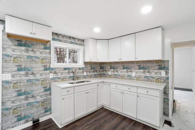 124 N Perry Street, Lima, OH 45801