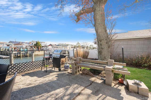 280 S Bayview Avenue, Amityville, NY 11701