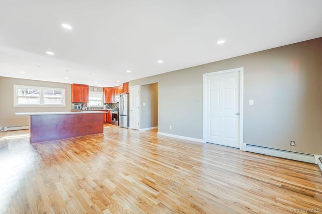 280 S Bayview Avenue, Amityville, NY 11701