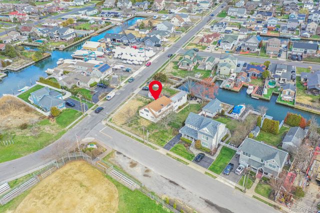 280 S Bayview Avenue, Amityville, NY 11701