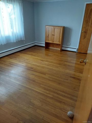 280 S Bayview Avenue, Amityville, NY 11701