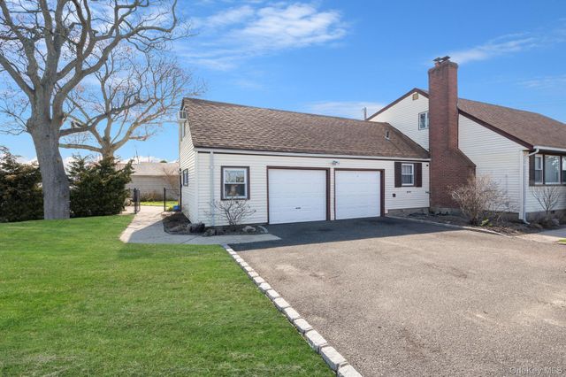 280 S Bayview Avenue, Amityville, NY 11701