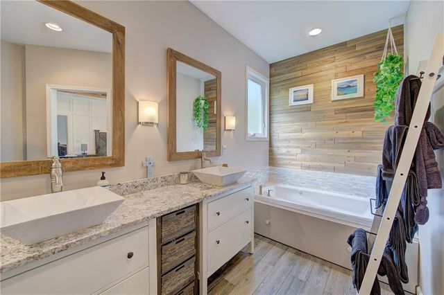 419 E 166th Court, Belton, MO 64012