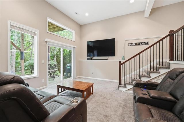 419 E 166th Court, Belton, MO 64012