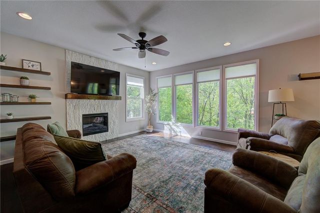 419 E 166th Court, Belton, MO 64012