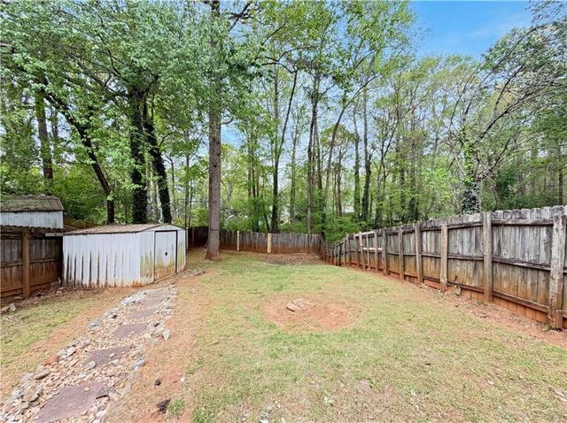 5073 Farm Valley Drive NE, Woodstock, GA 30188