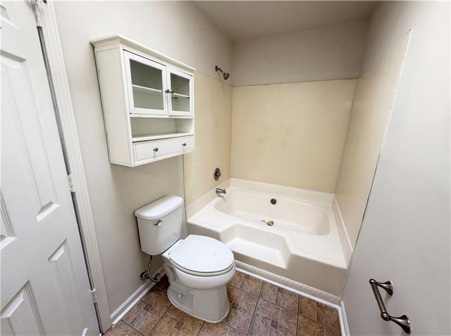 5073 Farm Valley Drive NE, Woodstock, GA 30188