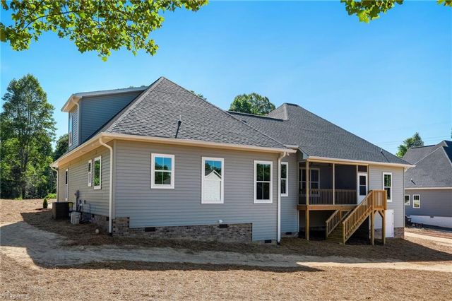 2214 Baker crossroad Road, Reidsville, NC 27320