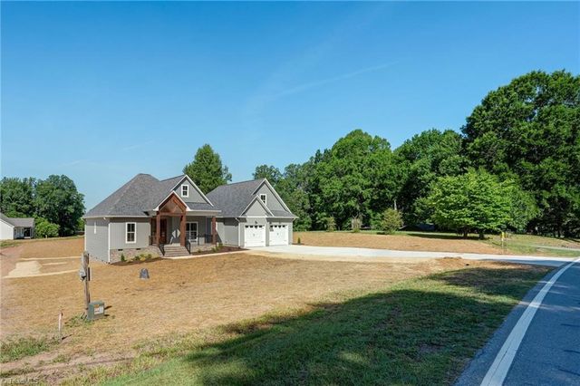 2214 Baker crossroad Road, Reidsville, NC 27320