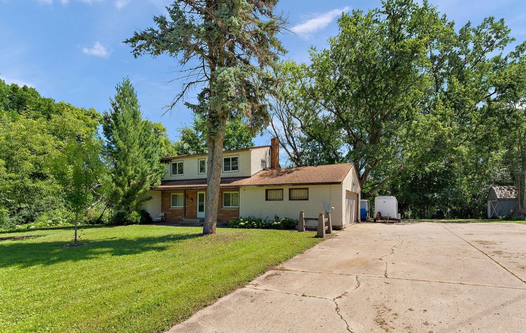 2300 Pagel Road, Mendota Heights, MN 55120 — exterior