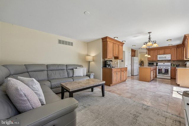 128 LADDS LN, Westville, NJ 08093