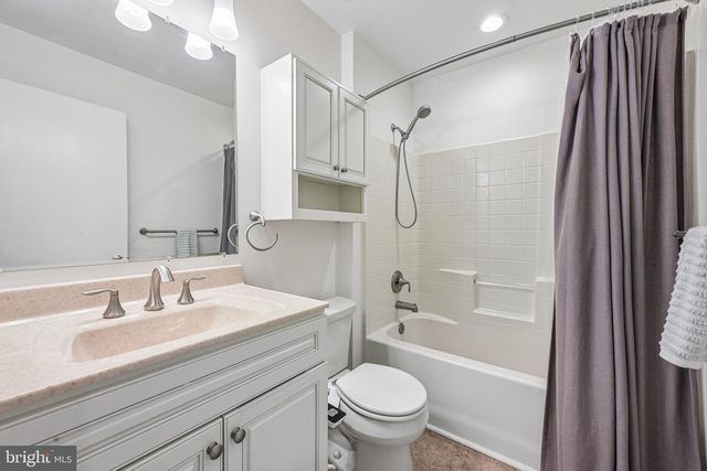 128 LADDS LN, Westville, NJ 08093