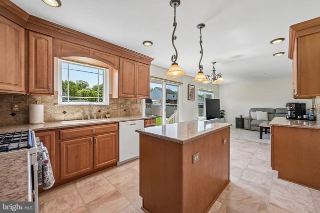128 LADDS LN, Westville, NJ 08093