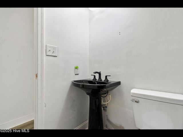 9348 Nc Highway 210, Rocky Point, NC 28457