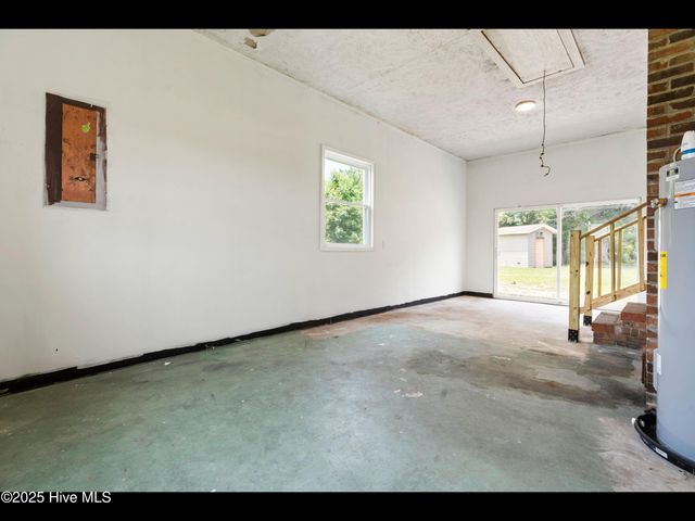 9348 Nc Highway 210, Rocky Point, NC 28457