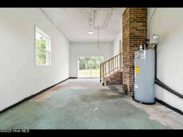 9348 Nc Highway 210, Rocky Point, NC 28457