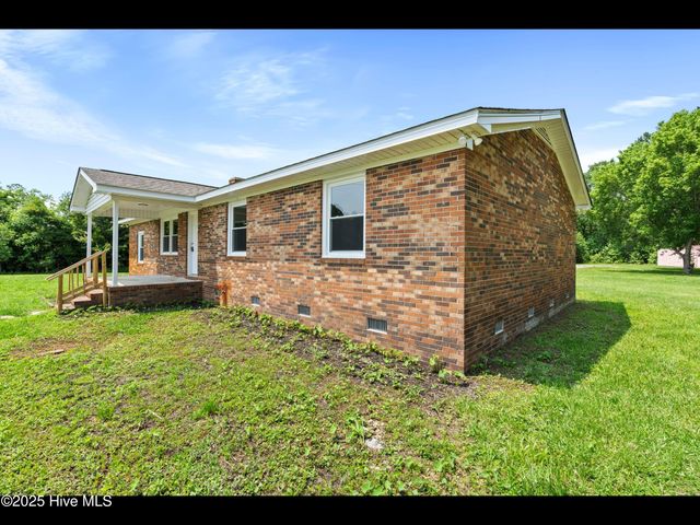9348 Nc Highway 210, Rocky Point, NC 28457