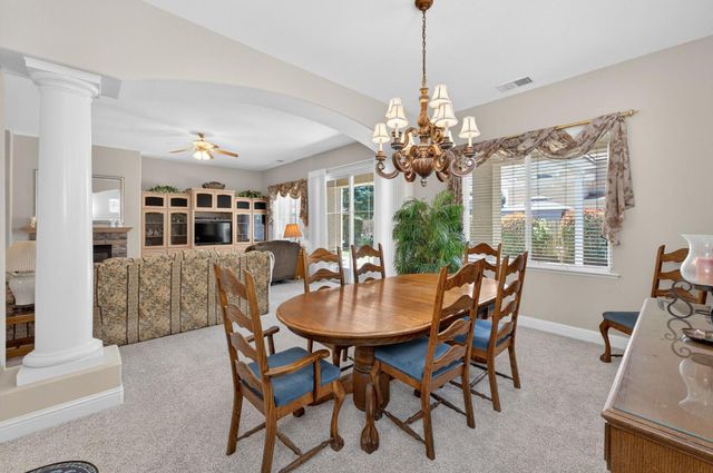 2330 Deauville Circle, Clovis, CA 93619