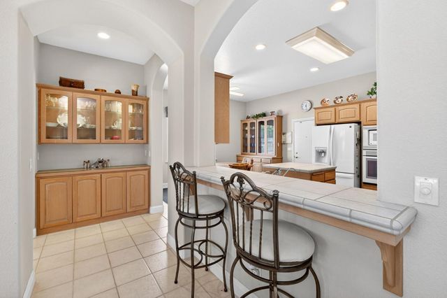 2330 Deauville Circle, Clovis, CA 93619